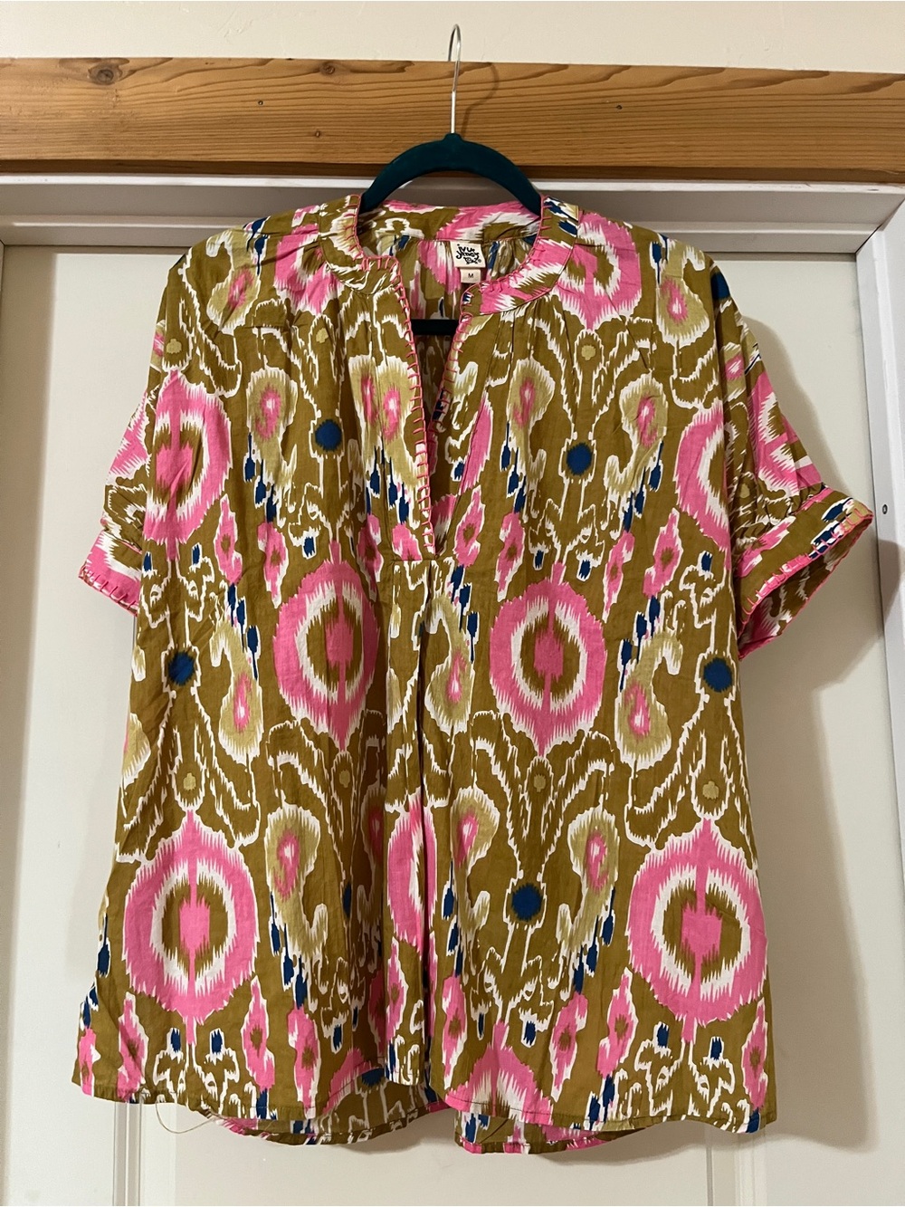 Ivy Jane Boho Ikat Print V-Neck Popover Blouse Medium Pink Olive
NEW